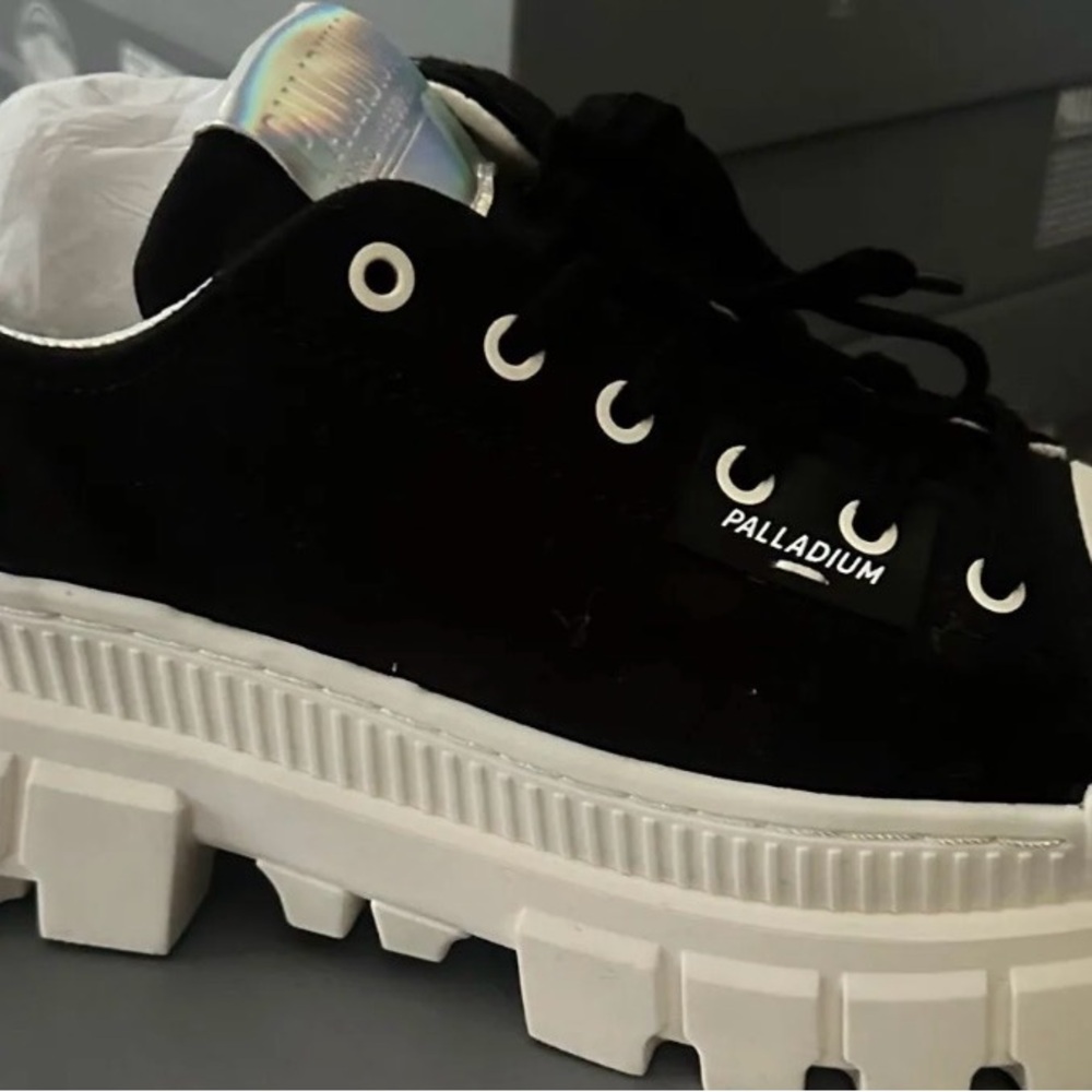 Palladium Women's Black and White Chunky Sneakers